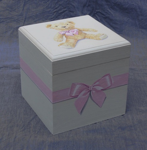 Keepsake box with pale brown teddy
